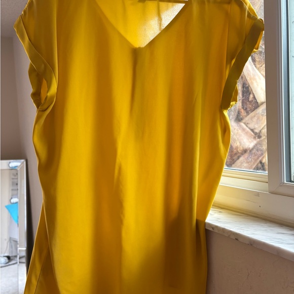 Express Gramercy Gold - Picture 1 of 3